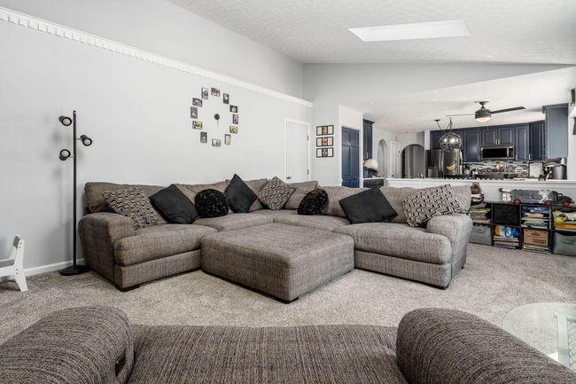 Family Room | Image 23