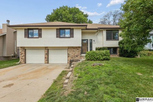 2727 N 113th Street, Omaha, NE, 68164 | Card Image