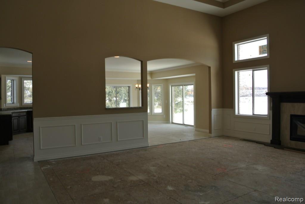 Meadowlands Ct, Oxford, MI 48371
