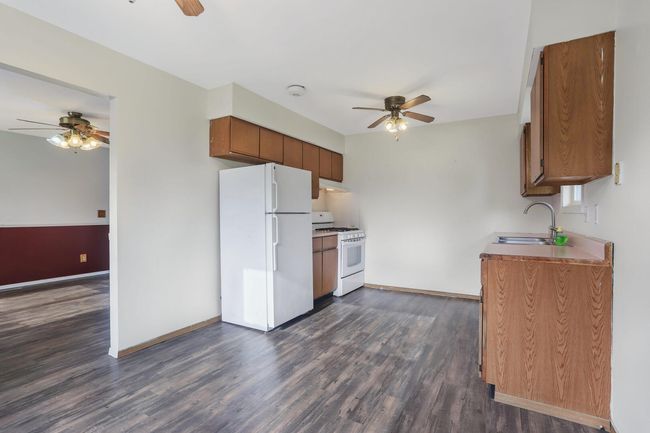 807 Country View Dr, Home with 3 bedrooms, 1 bathrooms and null parking in Philo IL | Image 12
