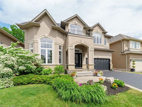 6 Vanderburgh Lane, Grimsby, ON, L3M0C2 | Card Image