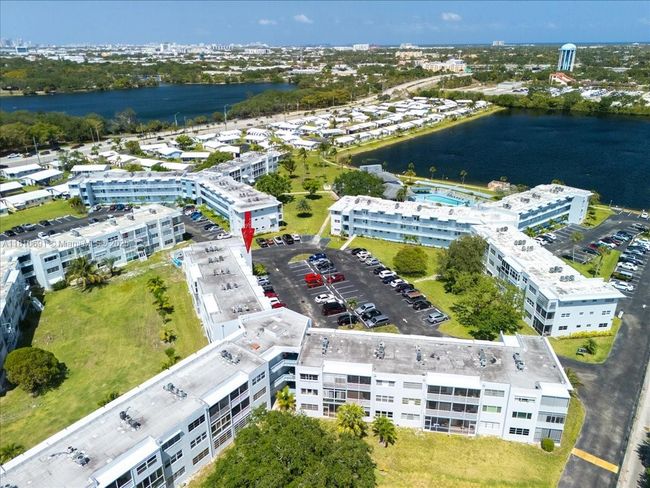 APT-109 - 2200 Park Ln, Condo with 1 bedrooms, 2 bathrooms and null parking in Hollywood FL | Image 42