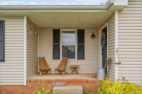 3220 N Senseney Cir, Clarksville, TN, 37042-4654 | Card Image