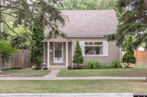 877 Lorette Ave, Winnipeg, MB, R3M1V2 | Card Image