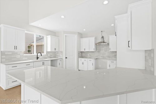 8541 Joseph St, Commerce Township, MI, 48382-3494 | Card Image