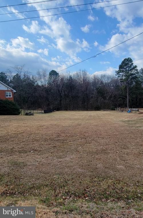 7626 Huron Dr, Gainesville, VA, 20155-1717 | Card Image