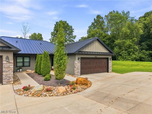 1017 Sycamore Ln, Millersburg, OH, 44654-1516 | Card Image