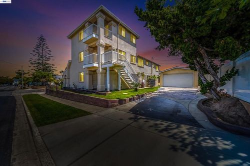 1622 Pegasus St, Newport Beach, CA, 92660-1348 | Card Image