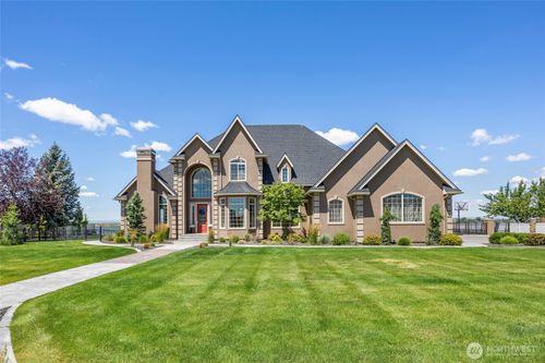8596 Dune Lake Rd Se, Moses Lake, WA, 98837-8228 | Card Image