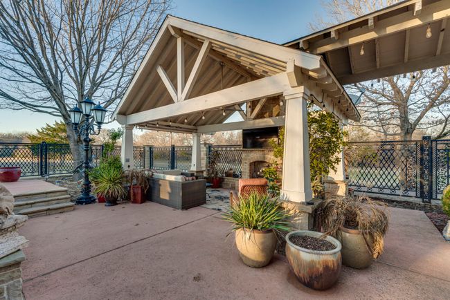 725 Locust Dr, House other with 5 bedrooms, 6 bathrooms and null parking in Oak Leaf TX | Image 35