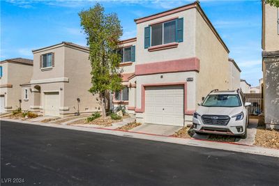 10064 Fragile Fields Street, House other with 3 bedrooms, 2 bathrooms and null parking in Las Vegas NV | Image 3