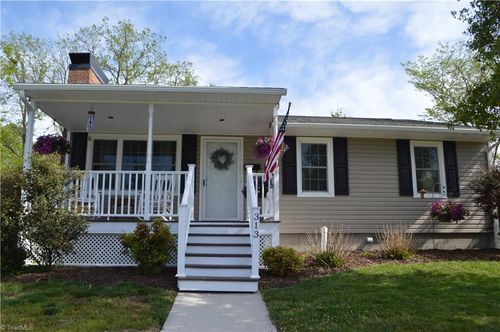 313 Hunter Dr, Mount Airy, NC, 27030-3603 | Card Image