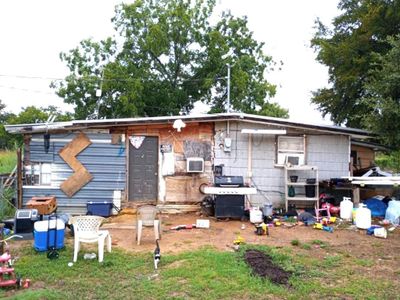 View of rear view of house | Image 1