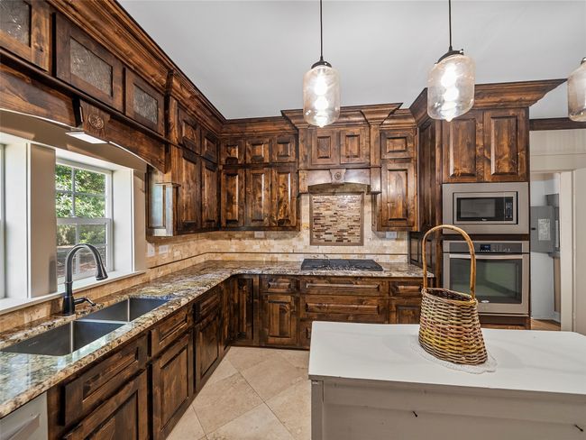 601 N Main St, House other with 3 bedrooms, 2 bathrooms and null parking in Leonard TX | Image 15