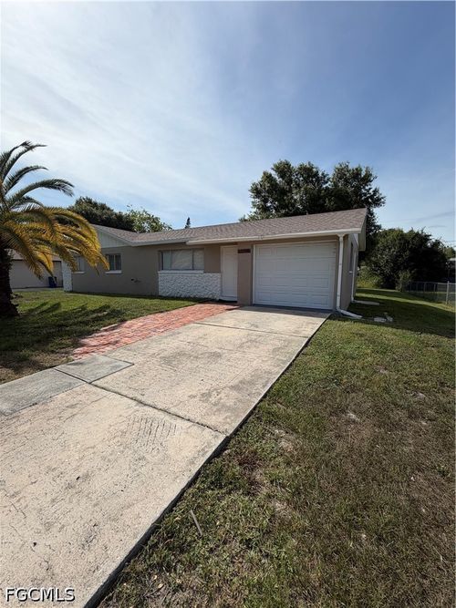 13208 Fourth St, Fort Myers, FL, 33905-2014 | Card Image