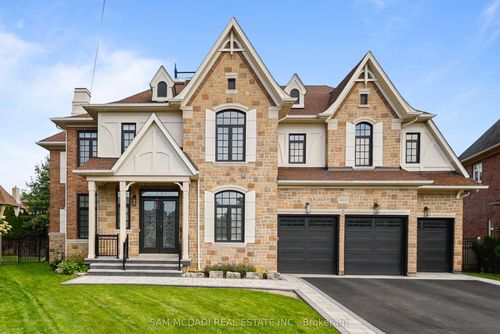 950 Fredonia Dr, Mississauga, ON, L5C2W4 | Card Image