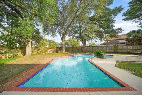 11804 Westmere Dr, Houston, TX, 77077-4945 | Card Image