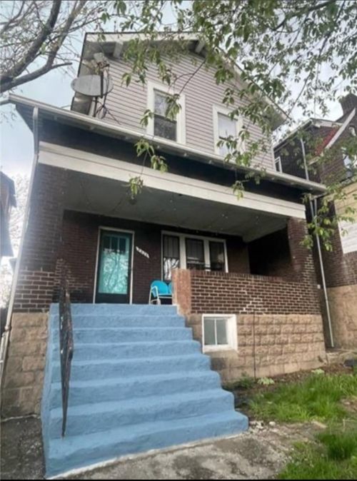 2006 Locust St, Swissvale, PA, 15218-2116 | Card Image