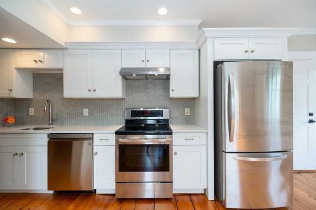 APT-3 - 2 Court St, Condo with 1 bedrooms, 1 bathrooms and 1 parking in Newburyport MA | Image 5