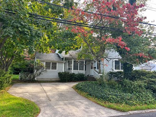 12 W Haven Dr, East Northport, NY, 11731-6532 | Card Image