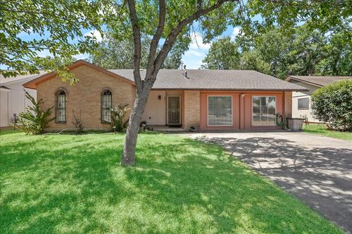 4611 Cedargrove Dr, Austin, TX, 78744-2915 | Card Image