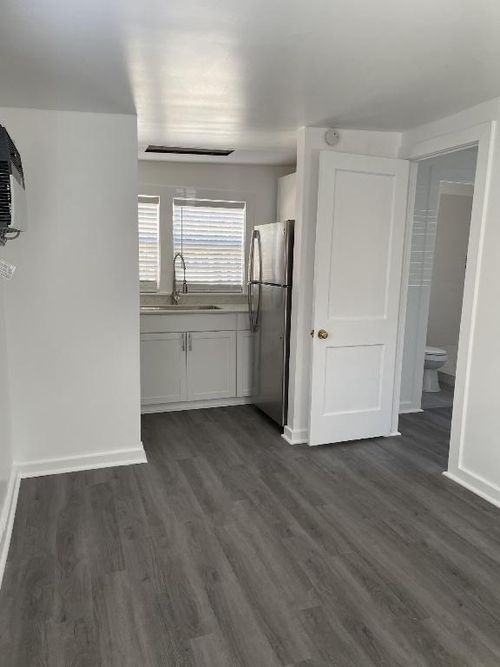 1-229 Lakeland Dr, West Palm Beach, FL, 33405-0933 | Card Image