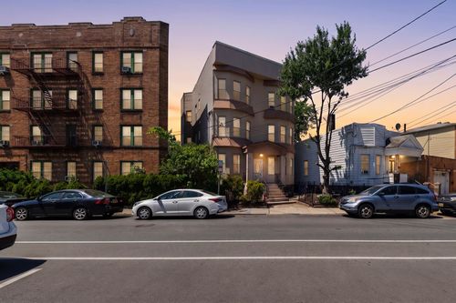 9 Sanford Pl, JC, Heights, NJ, 07037 | Card Image