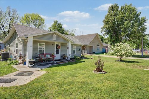 509 Hart Ave, Springdale, AR, 72764-5637 | Card Image