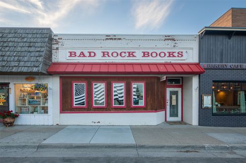 615 Nucleus Ave, Columbia Falls, MT, 59912-4006 | Card Image