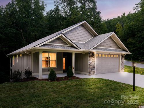 281 Carriage Crest Dr, Hendersonville, NC, 28791-2389 | Card Image