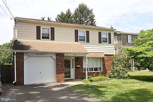 836 N Cedar Rd, JENKINTOWN, PA, 19046-4111 | Card Image