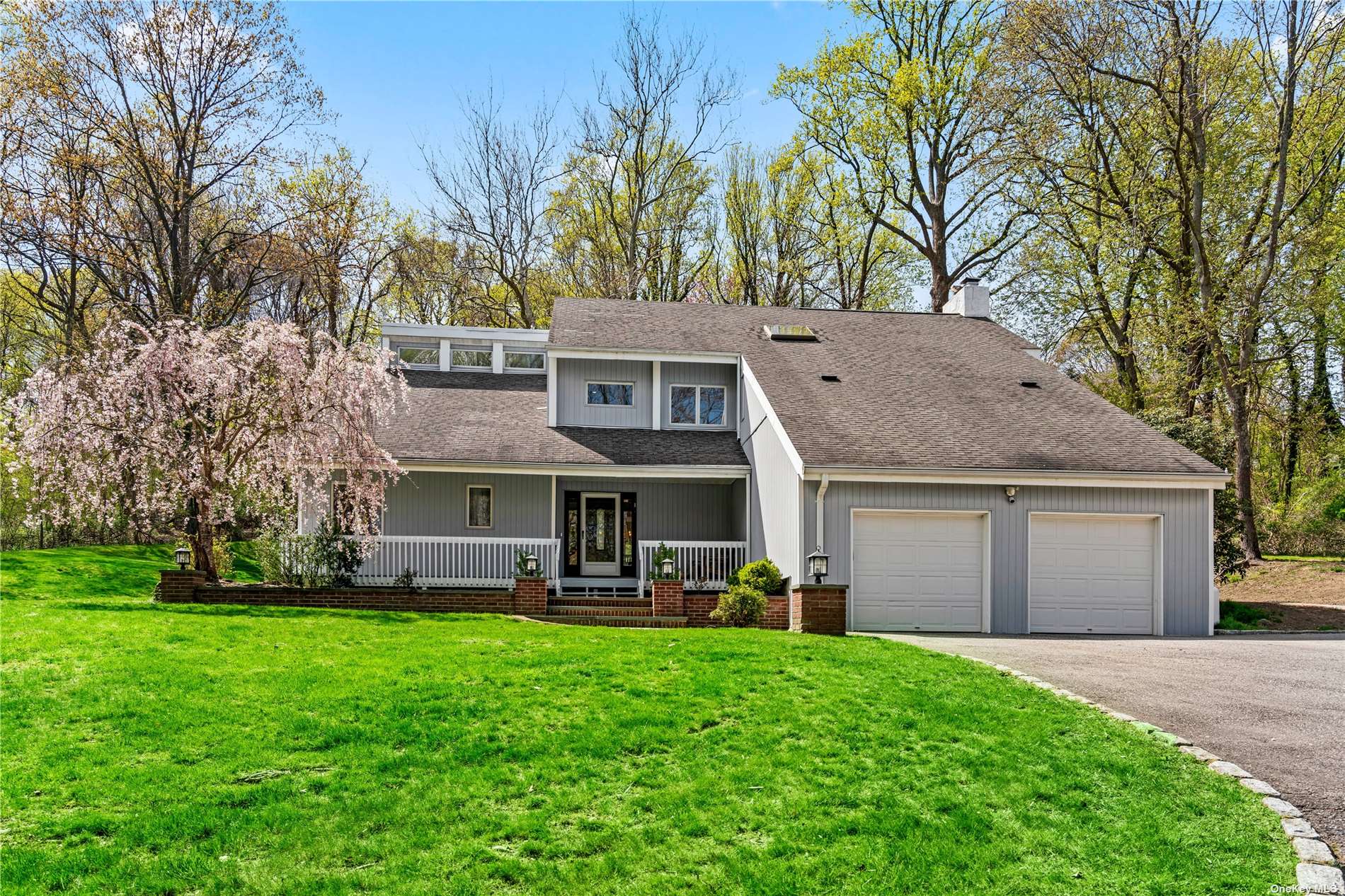 Southdown Rd, Huntington, NY 11743