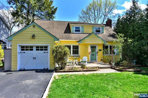 411 Prospect St, Ridgewood, NJ, 07450-5100 | Card Image