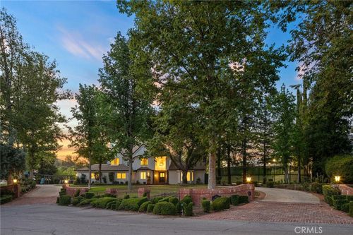 28925 Medea Mesa Rd, Agoura Hills, CA, 91301-2746 | Card Image