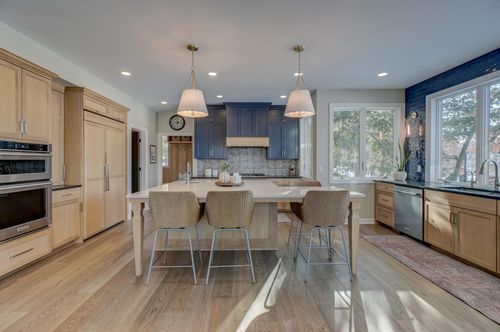 12 Forest Trl, Mahtomedi, MN, 55115-1799 | Card Image