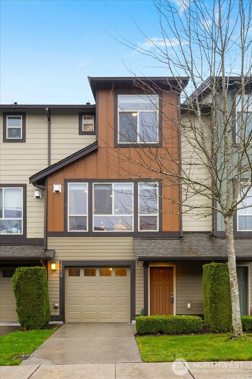 16526 1st Park Se, Bothell, WA, 98012 | Card Image