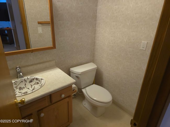 Half Bath upstairs | Image 21