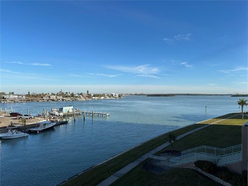 303w-1 Key Capri, TREASURE ISLAND, FL, 33706-4935 | Card Image