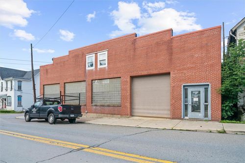 530 S Main St, Bangor, PA, 18013-2810 | Card Image