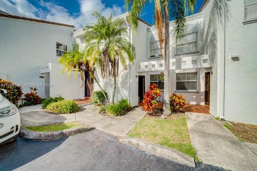 352-4876 Nw 97th Ct, Doral, FL, 33178-1975 | Card Image