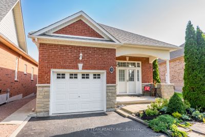 9 Burgundy Crt, House other with 3 bedrooms, 3 bathrooms and 4 parking in Whitby ON | Image 2