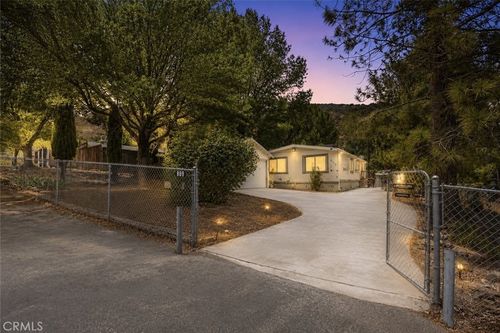 909 Louise Way, Lebec, CA, 93243-4015 | Card Image