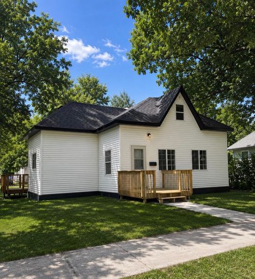 111 Markley Ave S, Thief River Falls, MN, 56701-3006 | Card Image