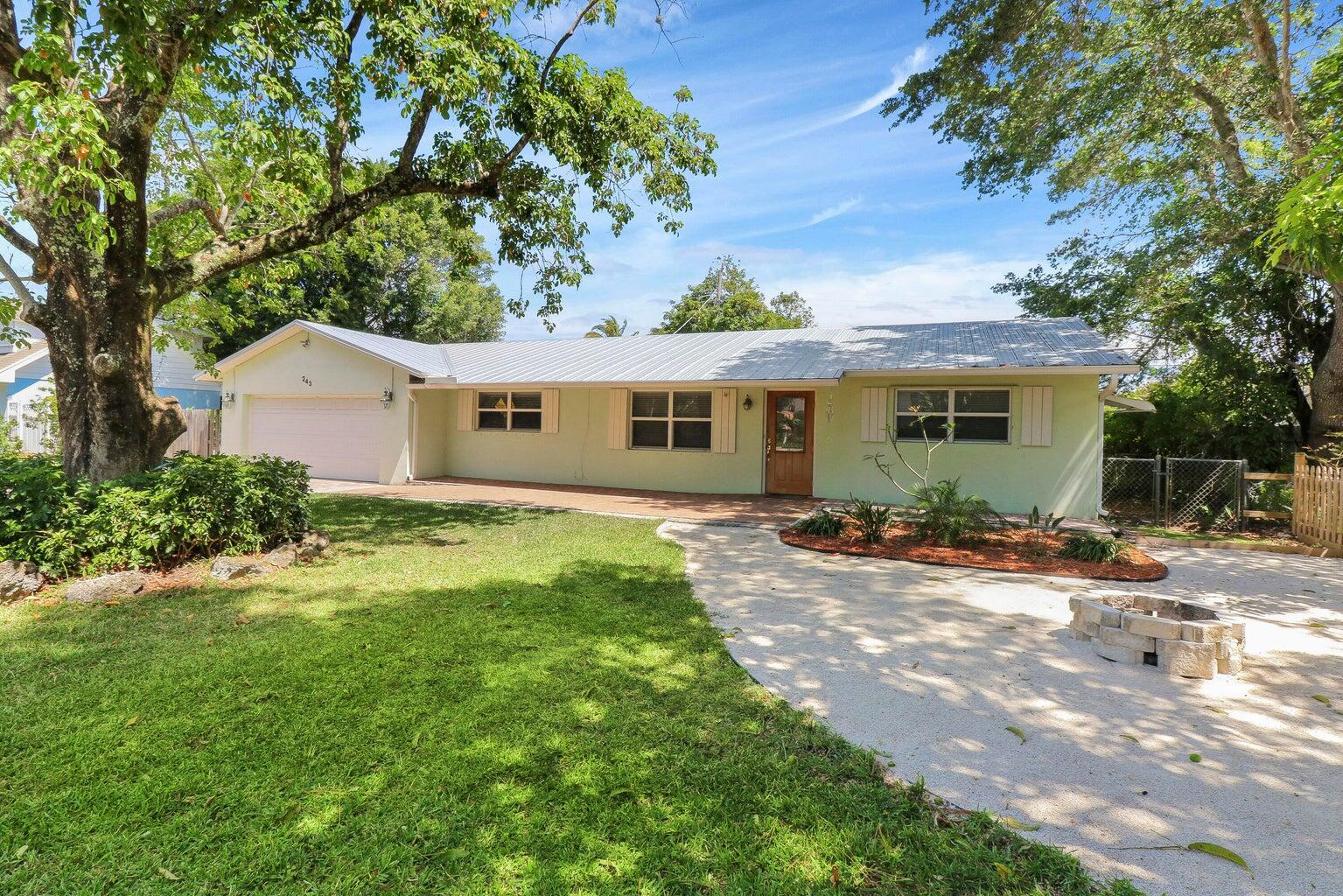 Riverside Dr, Jupiter, FL 33469