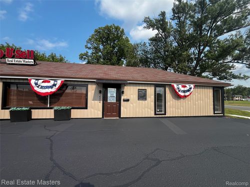 2004 10th Ave, Port Huron, MI, 48060-3154 | Card Image