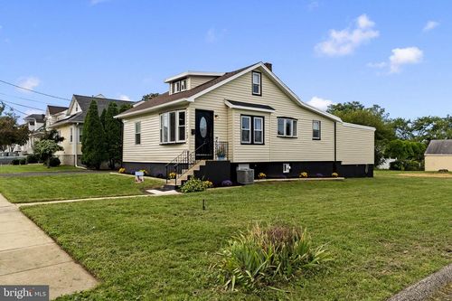 50 N Lippincott Ave, Maple Shade, NJ, 08052-2417 | Card Image