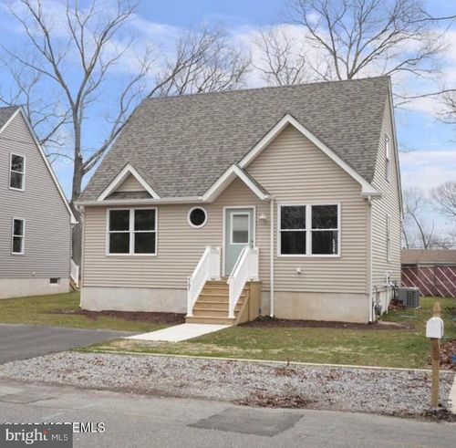 567 Sica Ln, TOMS RIVER, NJ, 08753-8217 | Card Image