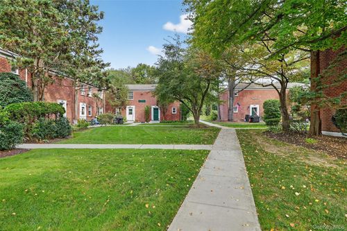 apt-130-11 Fieldstone Dr, Hartsdale, NY, 10530-1527 | Card Image