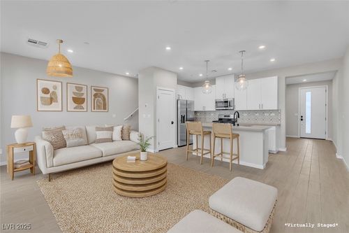 9276 Desert Pearl Ave, Las Vegas, NV, 89148-6802 | Card Image