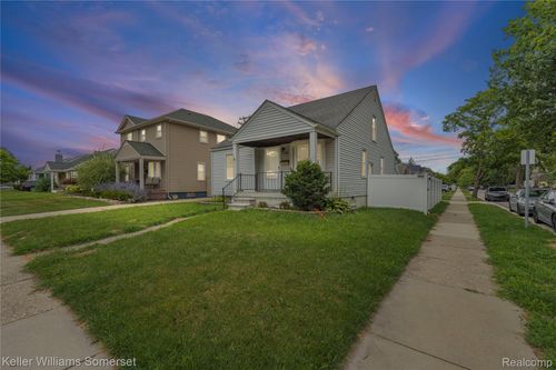 1721 E Lincoln Ave, Royal Oak, MI, 48067-4019 | Card Image